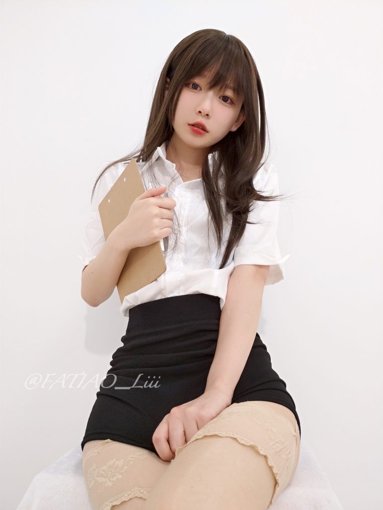 图片[4]-迷之呆梨(发条少女) – 全套74大套&随包视频[持续更新]-二次元小窝 | 高清Cosplay写真图集整理与角色摄影作品更新